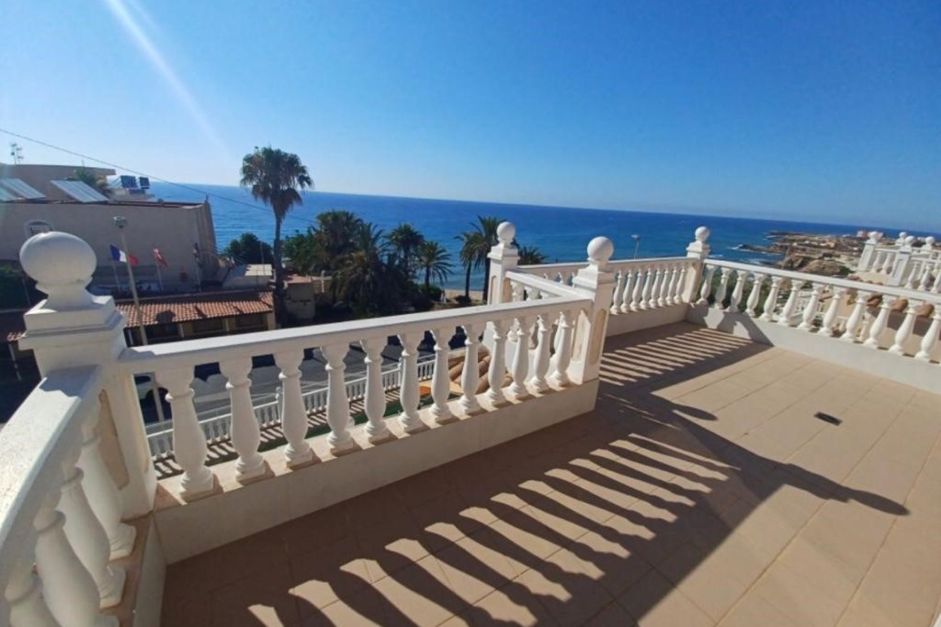 Resale - Villa - Torrevieja