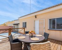 Resale - Villa - Torrevieja