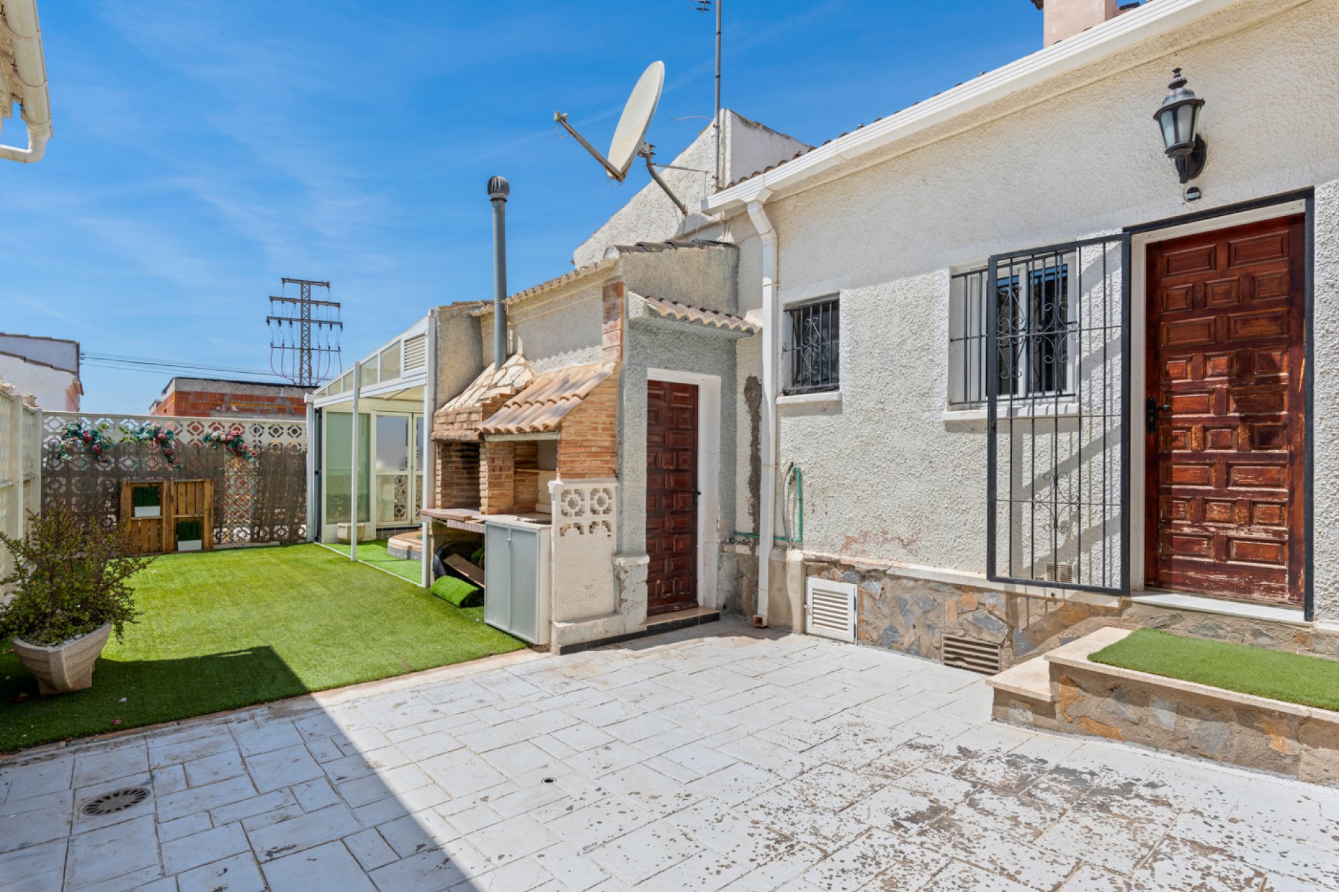 Resale - Villa - Torrevieja