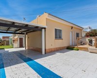 Resale - Villa - Torrevieja