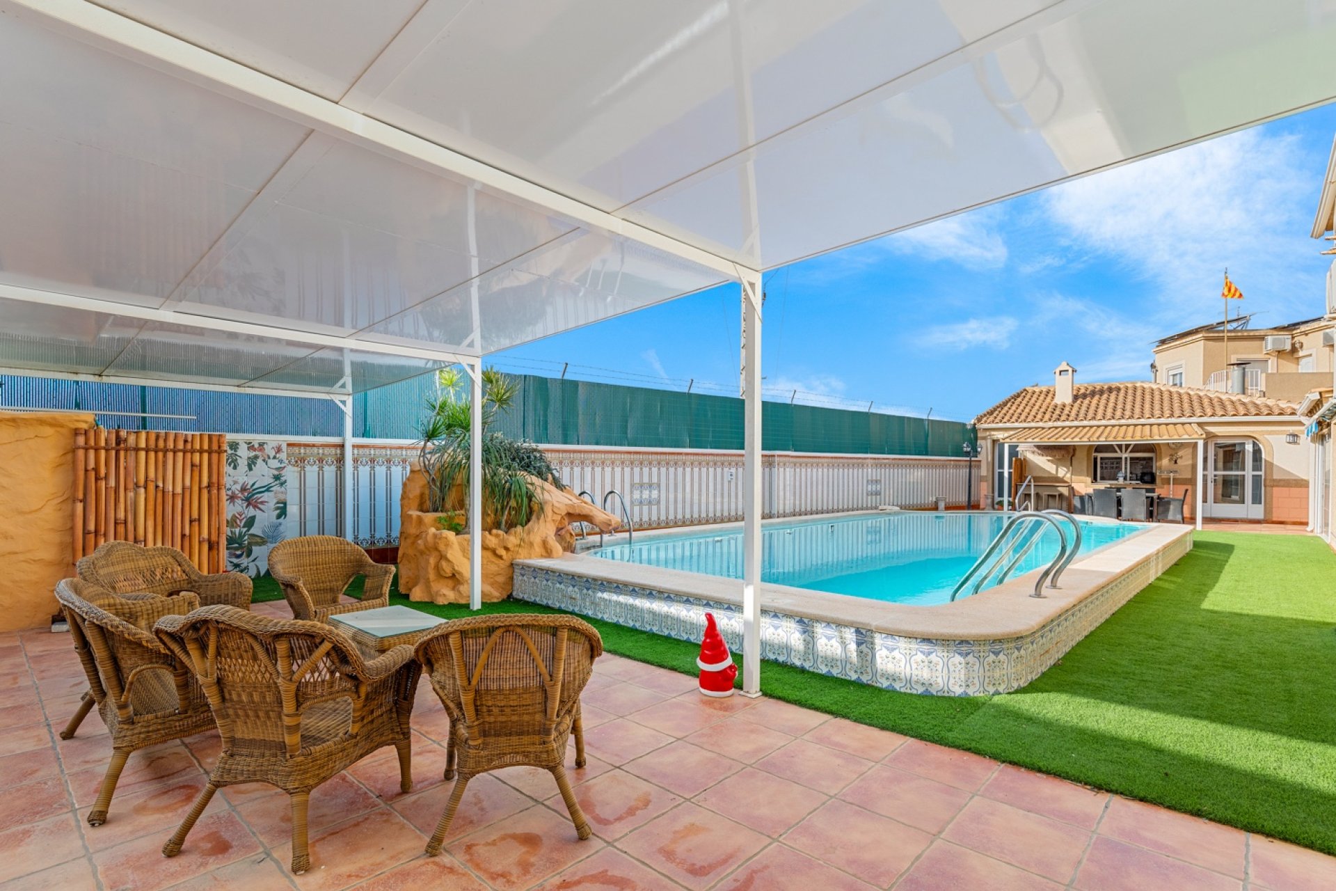 Resale - Villa - Torrevieja