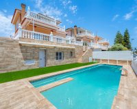 Resale - Villa - Torrevieja