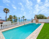 Resale - Villa - Torrevieja