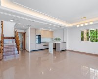 Resale - Villa - Torrevieja