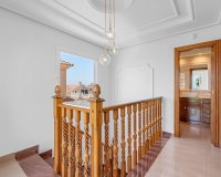 Resale - Villa - Torrevieja