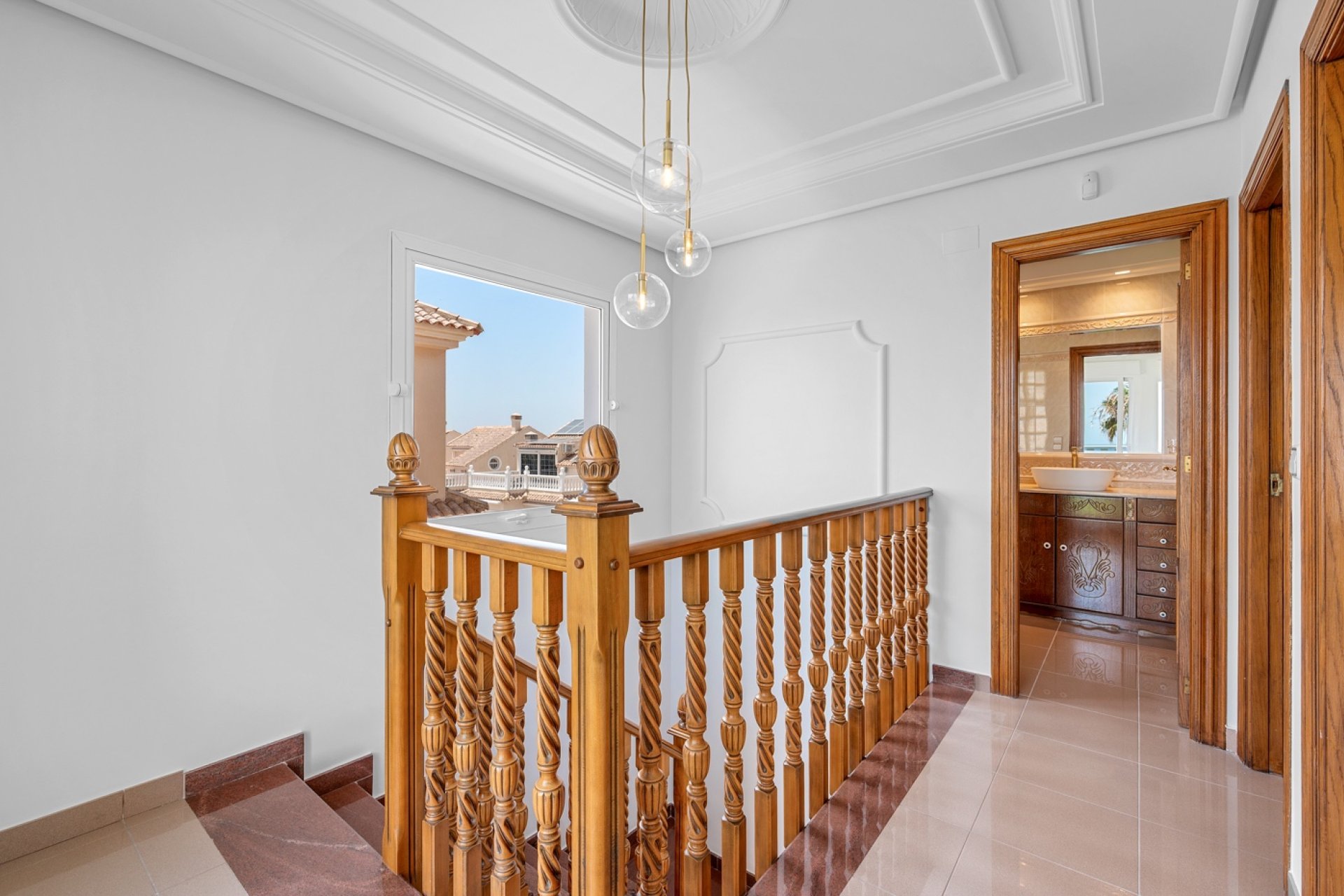 Resale - Villa - Torrevieja