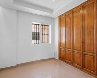 Resale - Villa - Torrevieja