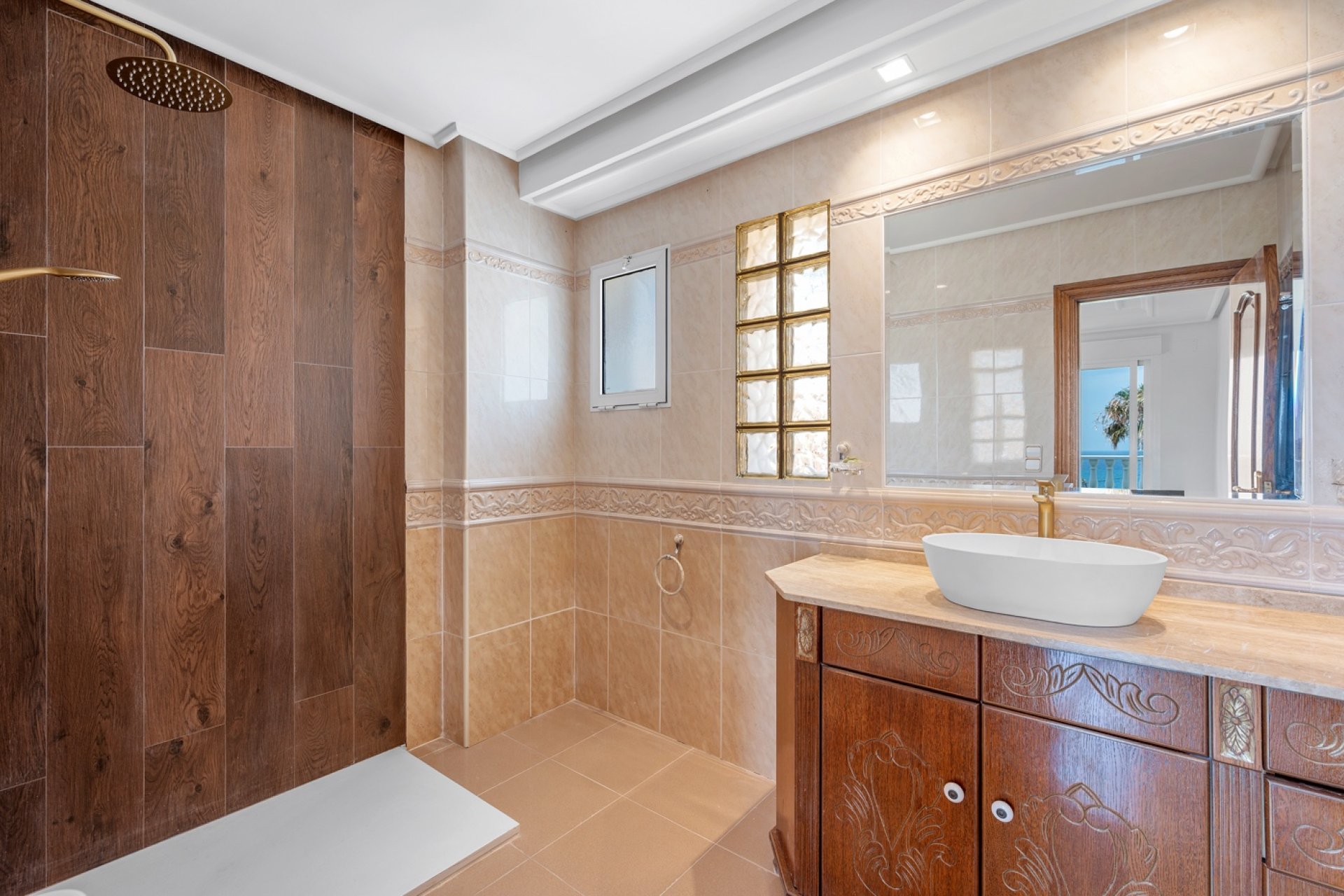 Resale - Villa - Torrevieja