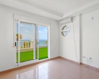 Resale - Villa - Torrevieja