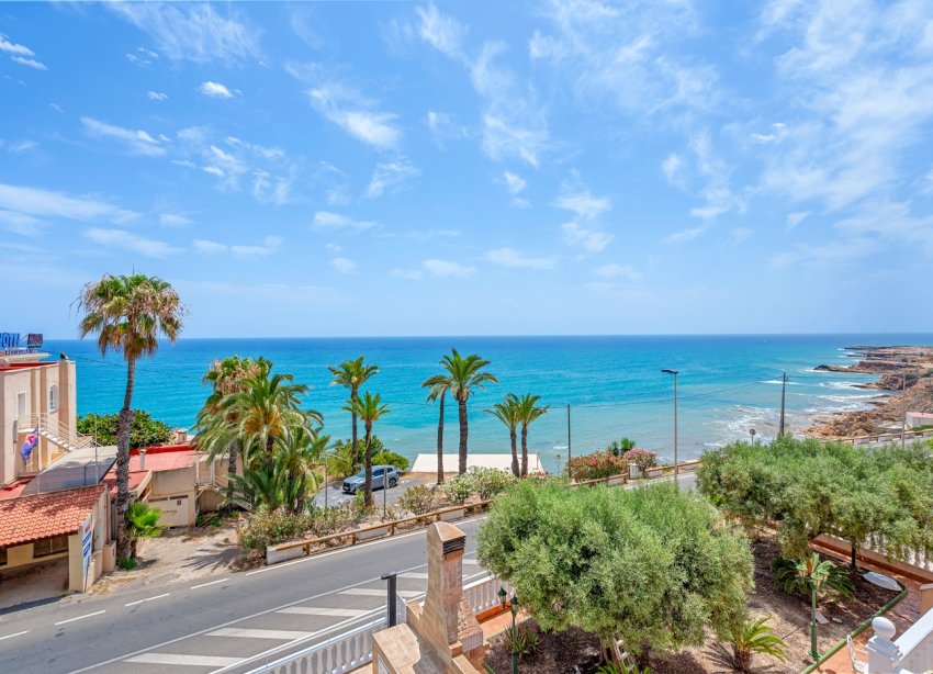 Resale - Villa - Torrevieja