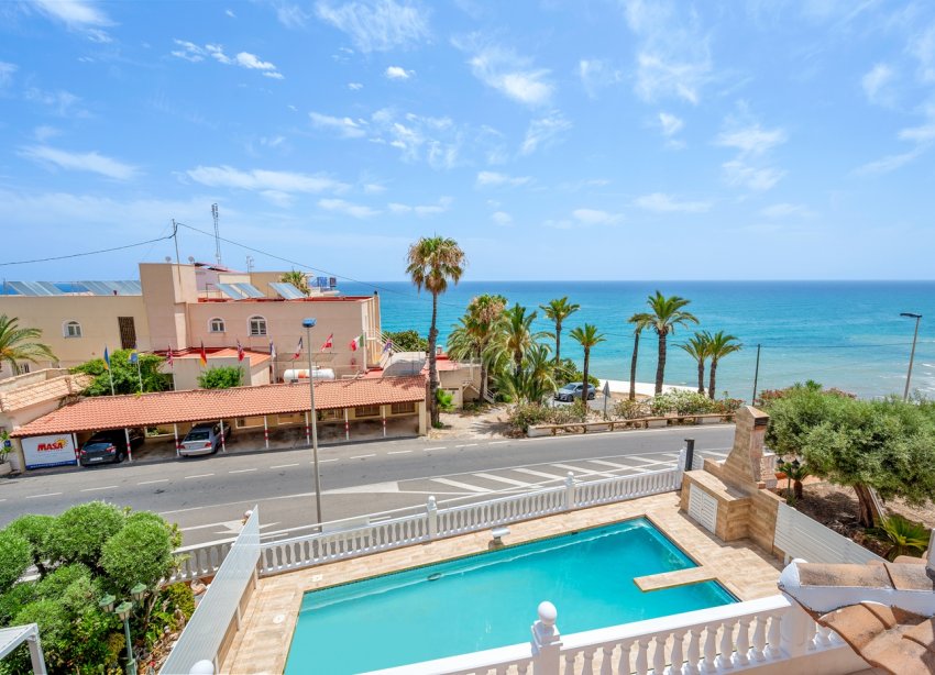 Resale - Villa - Torrevieja