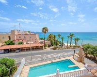 Resale - Villa - Torrevieja