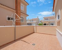 Resale - Villa - Torrevieja