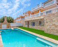 Resale - Villa - Torrevieja