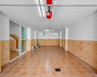 Resale - Villa - Torrevieja