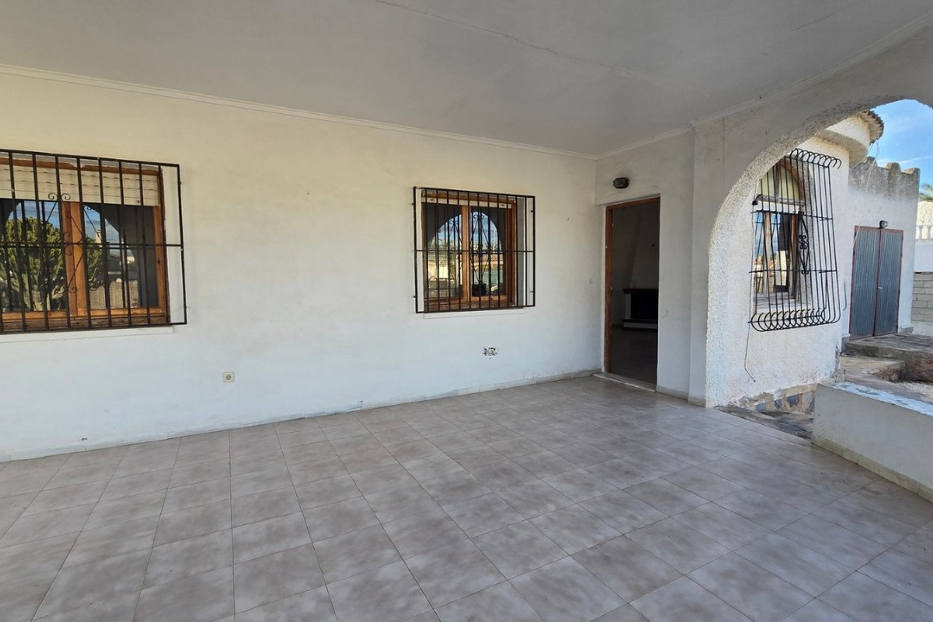 Resale - Villa - Torrevieja