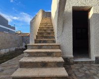 Resale - Villa - Torrevieja