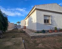 Resale - Villa - Torrevieja