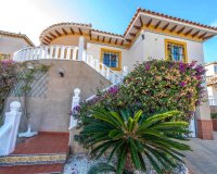 Resale - Villa - Villamartin