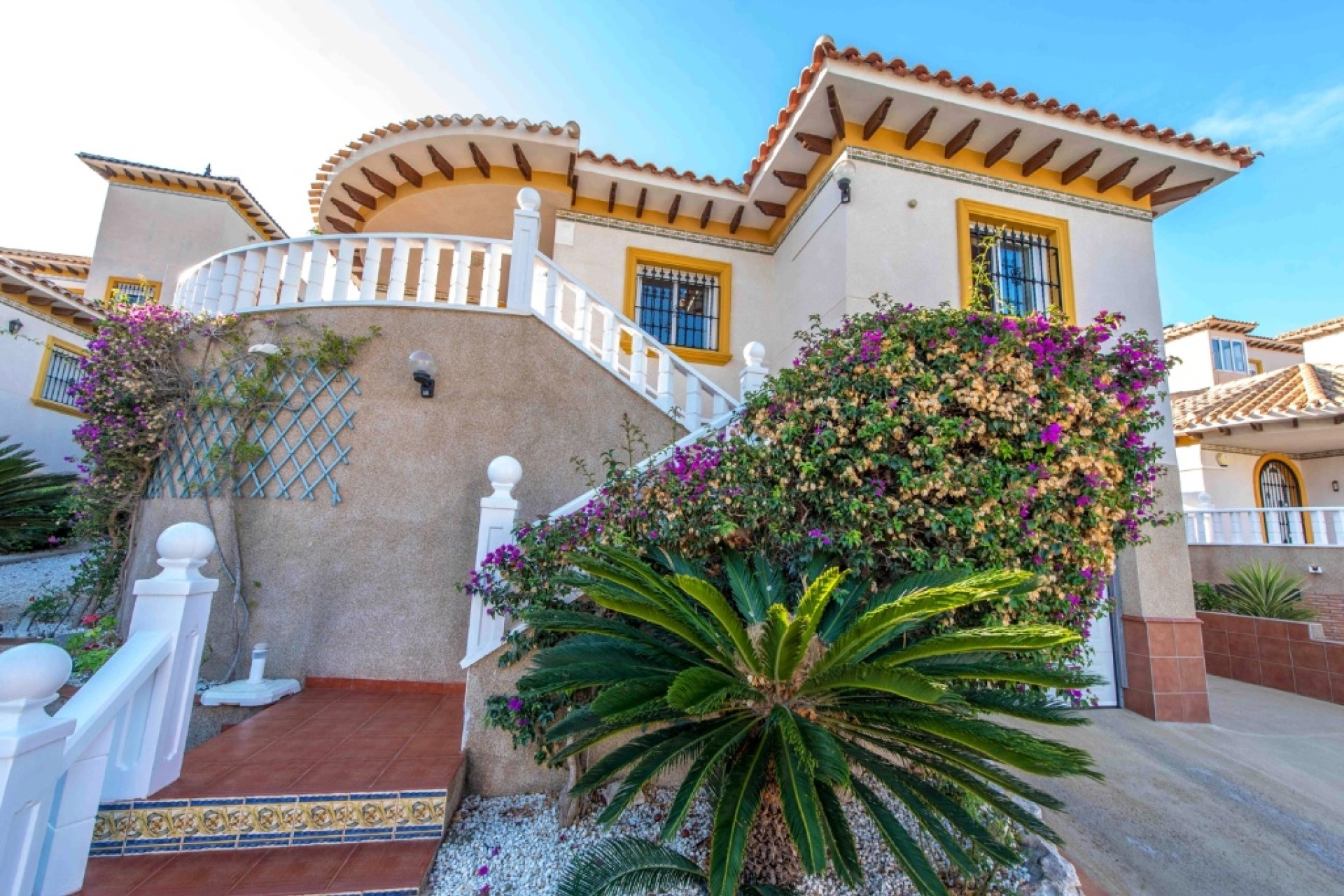 Resale - Villa - Villamartin