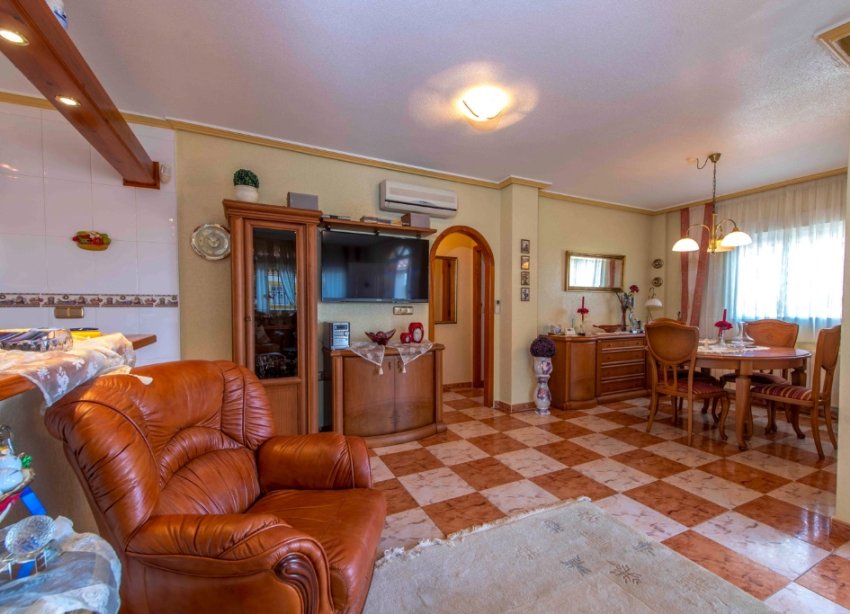 Resale - Villa - Villamartin