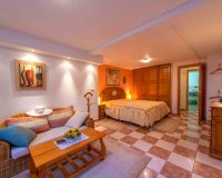 Resale - Villa - Villamartin