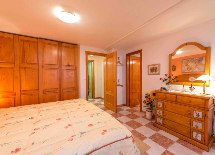 Resale - Villa - Villamartin