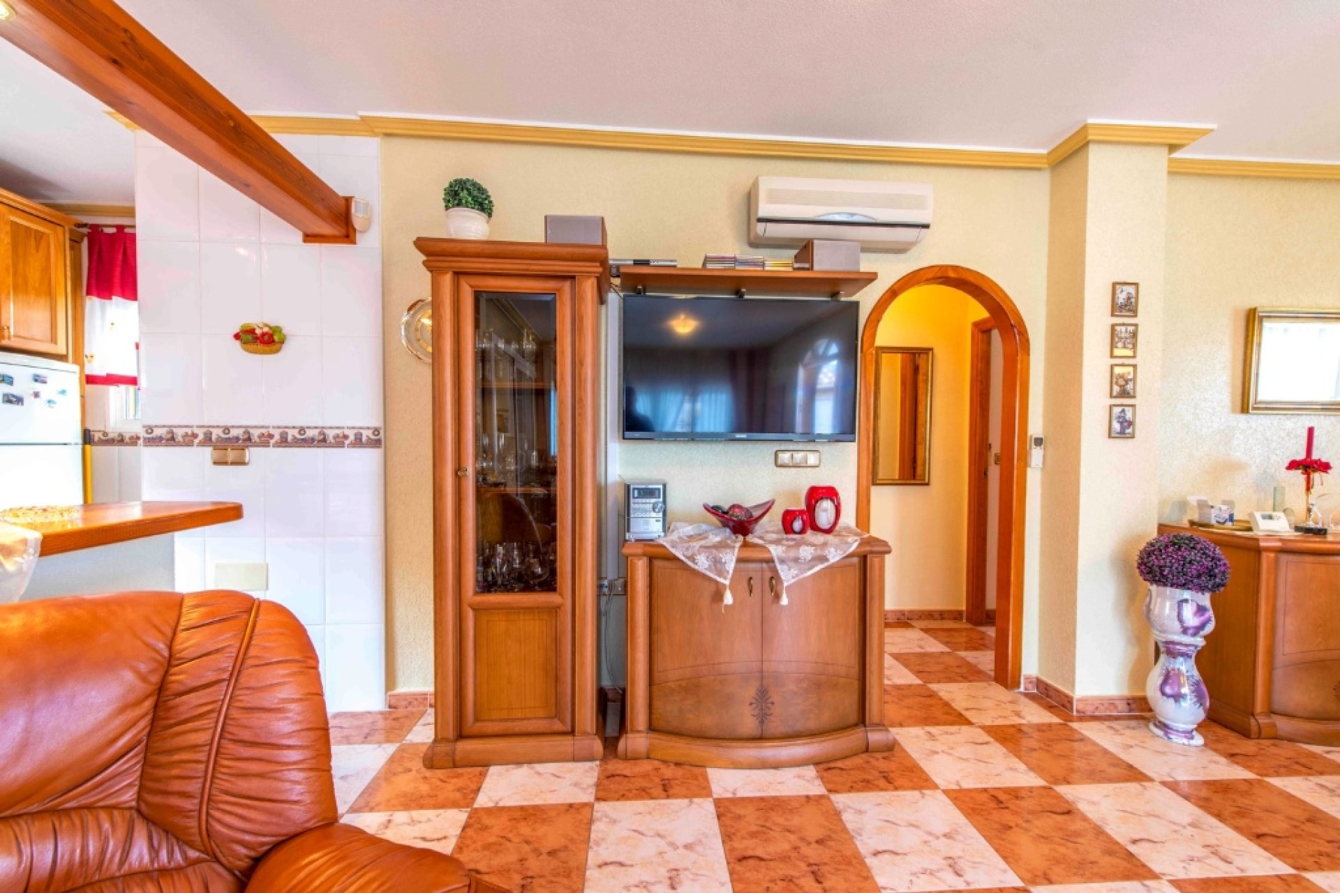 Resale - Villa - Villamartin