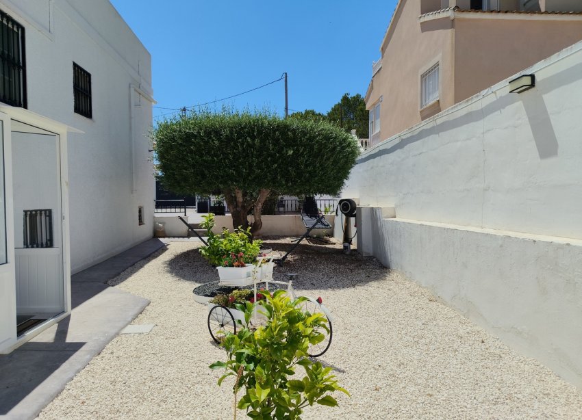 Resale - Villa - Vistabella Golf