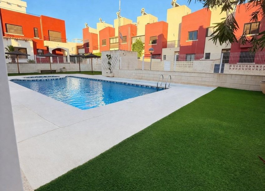Reventa - Adosado - Torrevieja - Aguas Nuevas