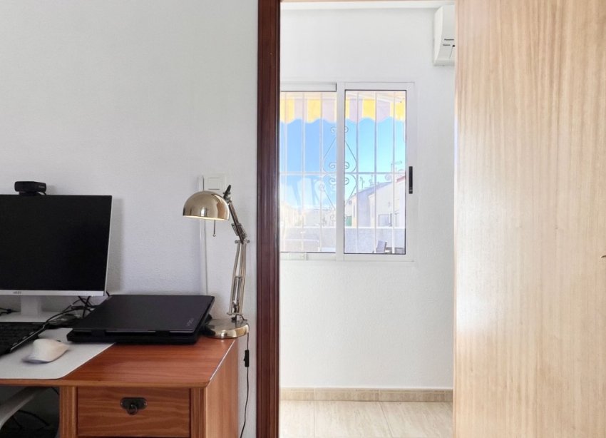 Reventa - Adosado - Torrevieja - La Siesta - El Salado -  Torreta