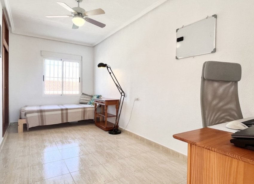 Reventa - Adosado - Torrevieja - La Siesta - El Salado -  Torreta