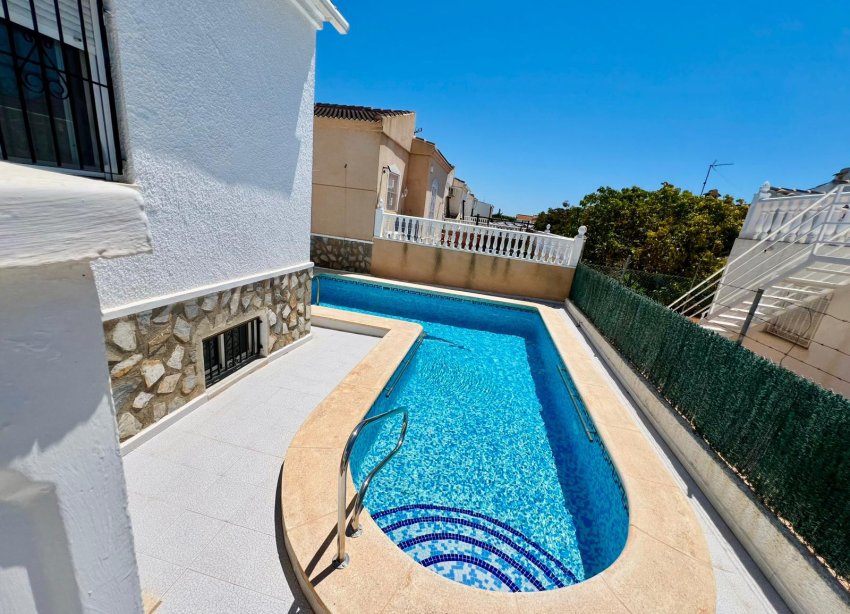 Reventa - Adosado - Torrevieja - San luis