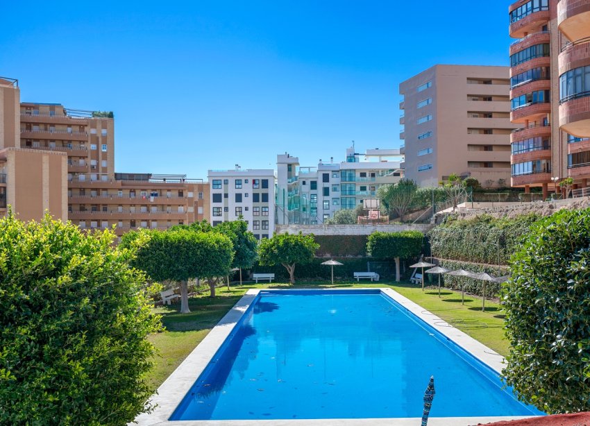 Reventa - Apartamento / Dúplex - Arenales del Sol - Segunda linea playa