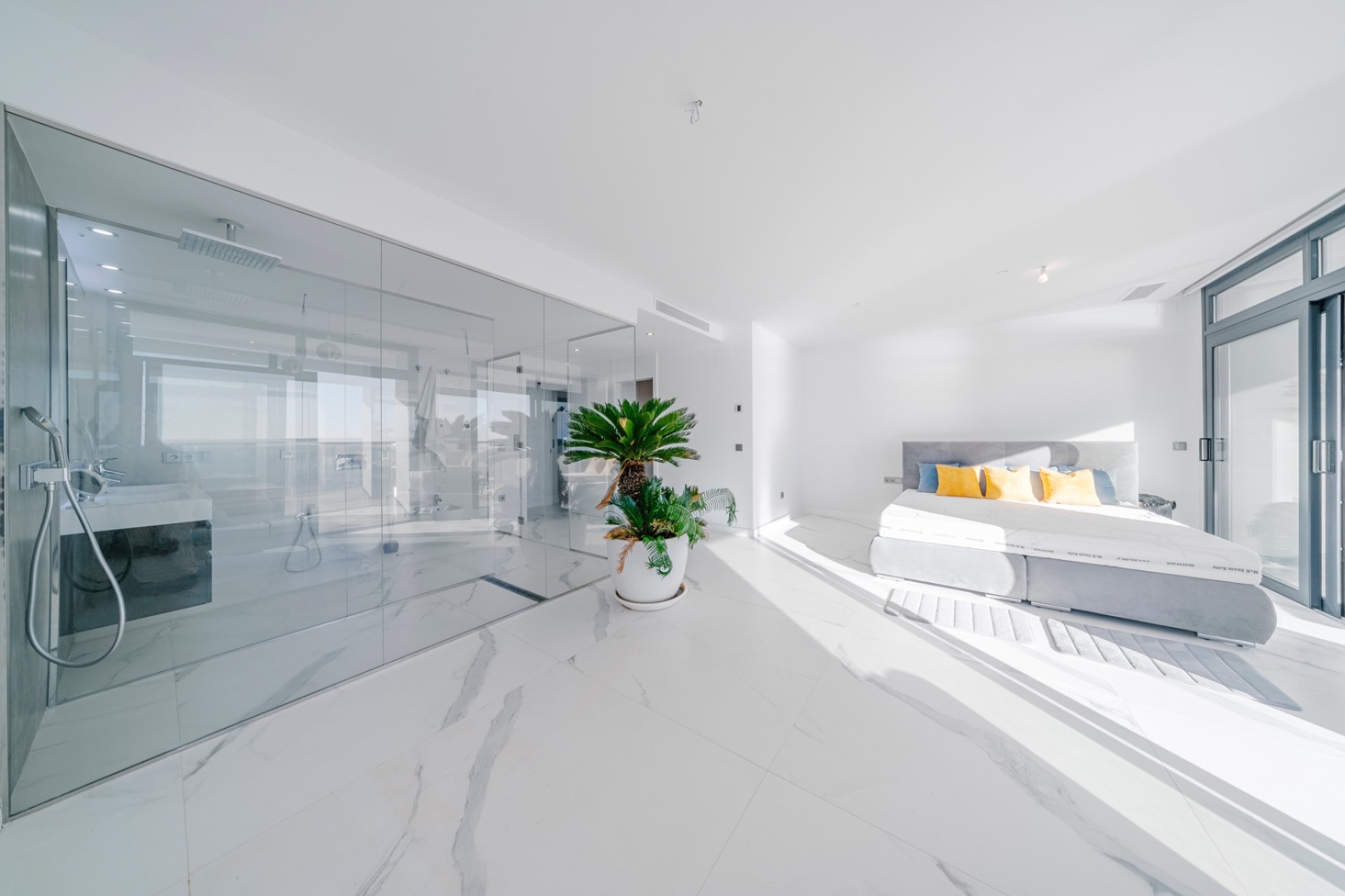 Reventa - Apartamento / Dúplex - Benidorm