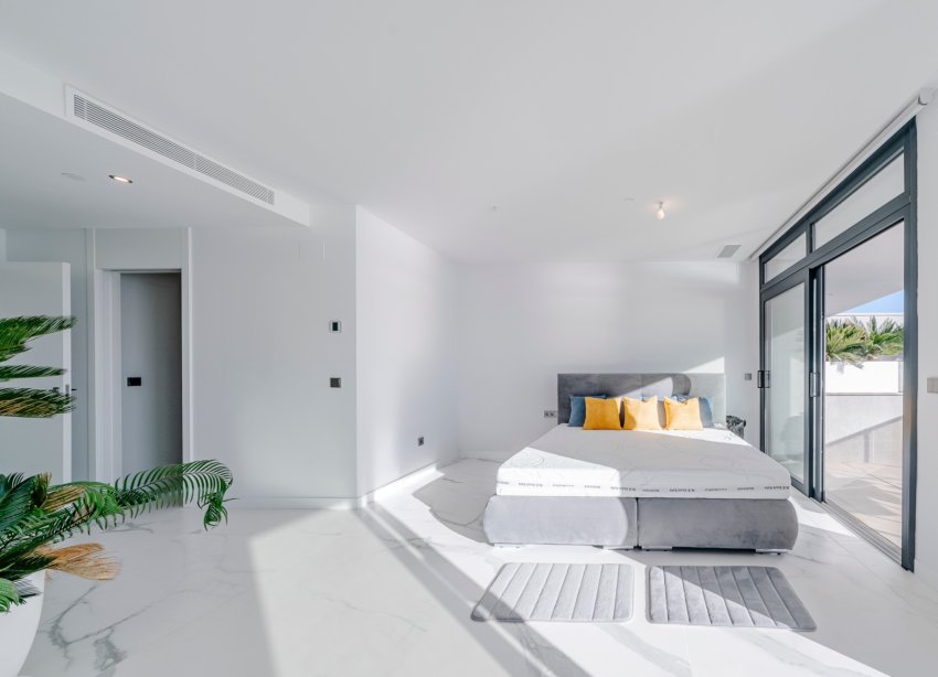 Reventa - Apartamento / Dúplex - Benidorm