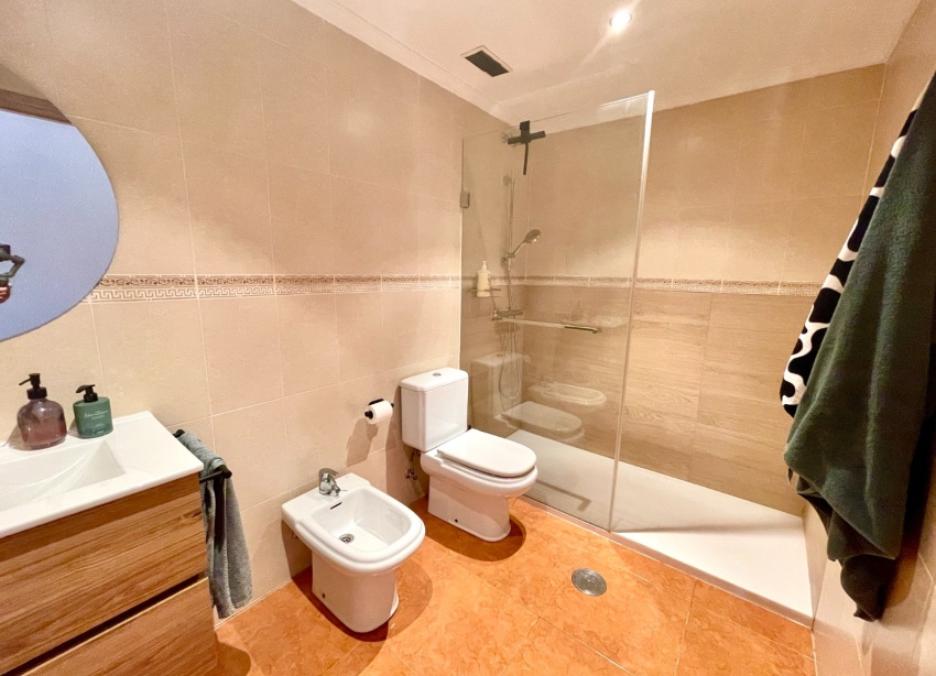Reventa - Apartamento / Dúplex - Catral - pueblo