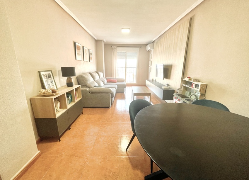 Reventa - Apartamento / Dúplex - Catral - pueblo