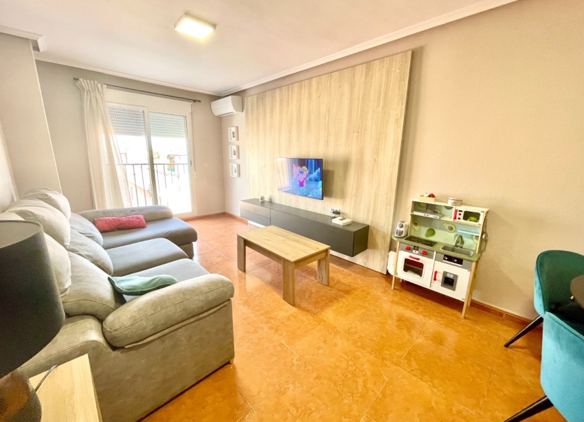 Reventa - Apartamento / Dúplex - Catral - pueblo
