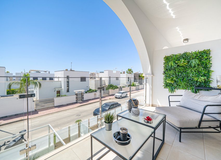 Reventa - Apartamento / Dúplex - Ciudad Quesada