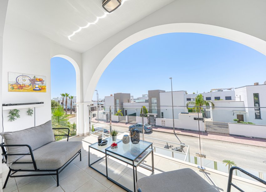 Reventa - Apartamento / Dúplex - Ciudad Quesada