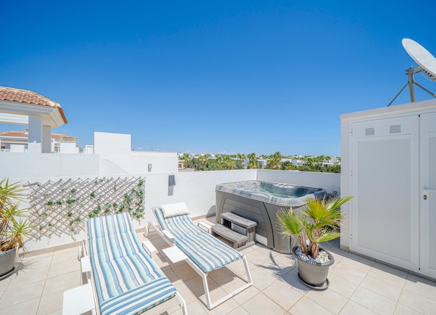 Reventa - Apartamento / Dúplex - Ciudad Quesada