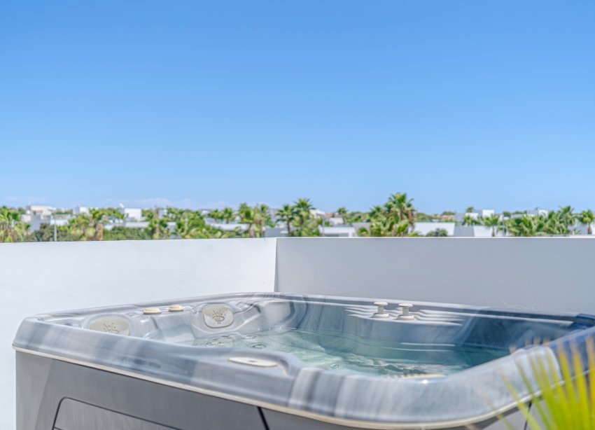 Reventa - Apartamento / Dúplex - Ciudad Quesada