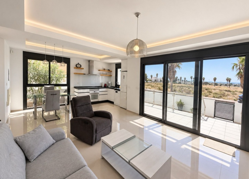 Reventa - Apartamento / Dúplex - Ciudad Quesada