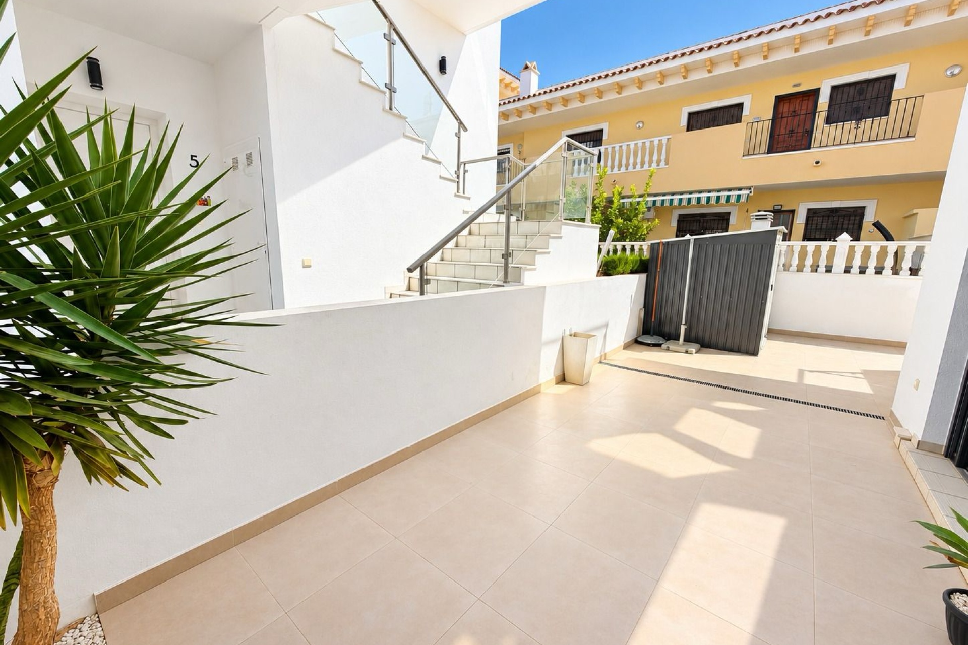 Reventa - Apartamento / Dúplex - Ciudad Quesada