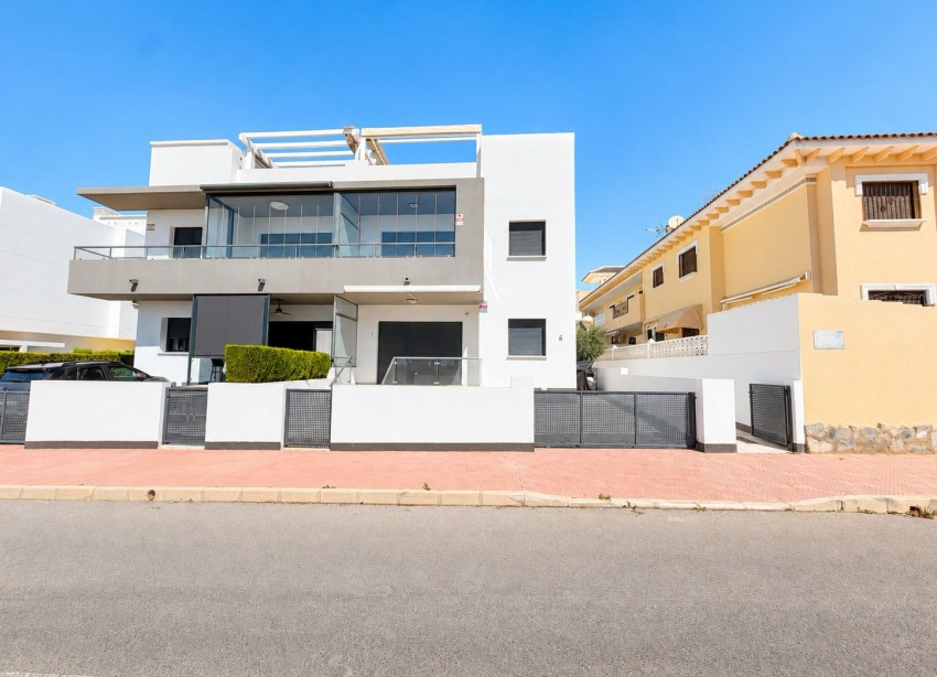 Reventa - Apartamento / Dúplex - Ciudad Quesada