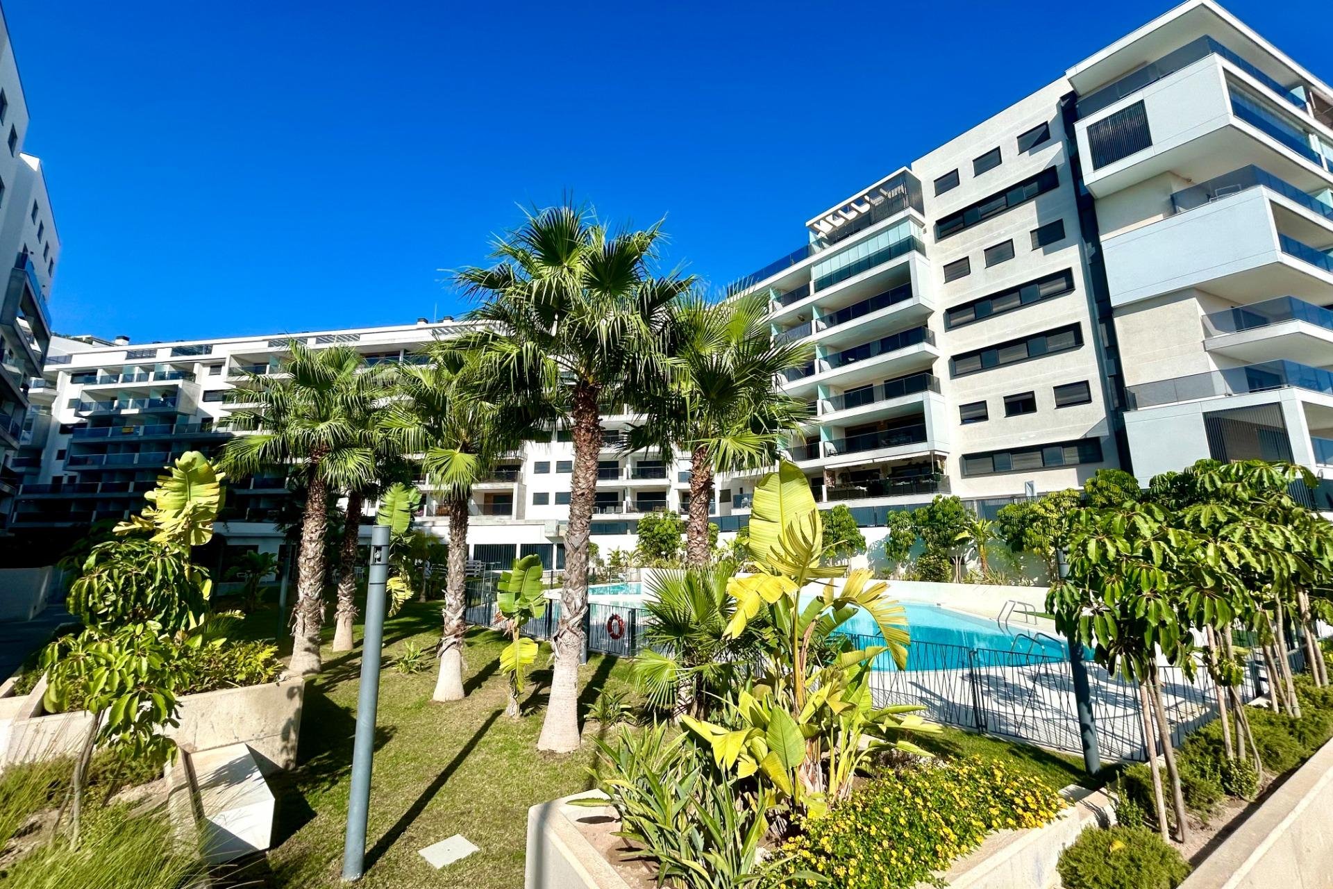 Reventa - Apartamento / Dúplex - Dehesa de campoamor - Campoamor