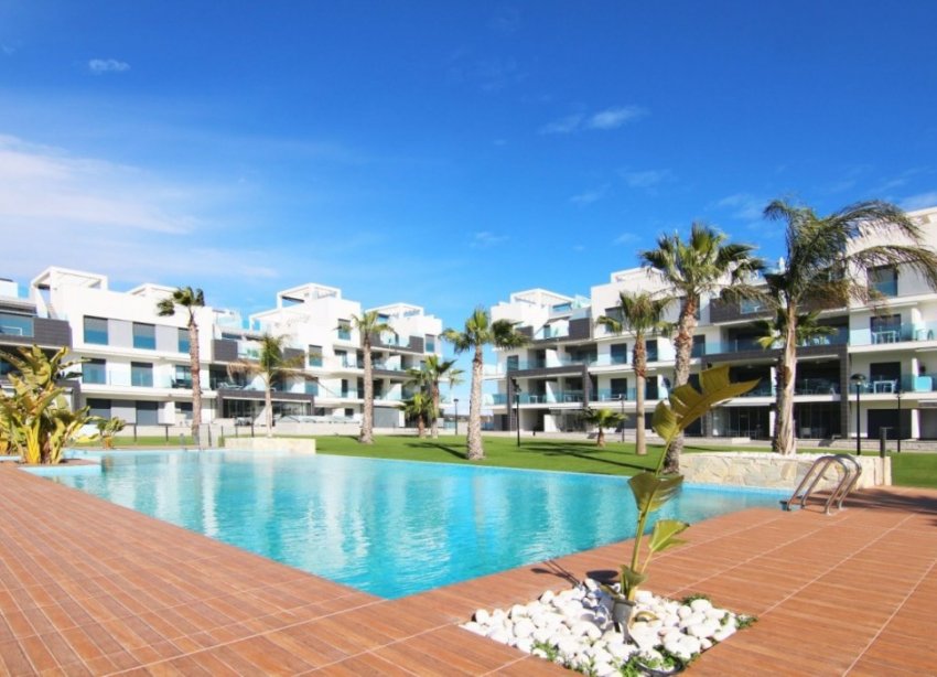 Reventa - Apartamento / Dúplex - El Raso