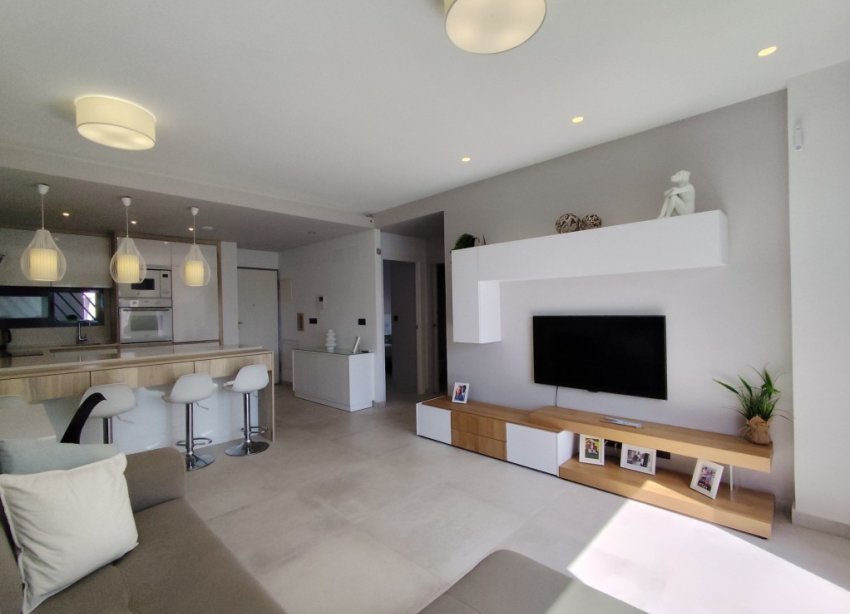 Reventa - Apartamento / Dúplex - El Raso