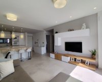 Reventa - Apartamento / Dúplex - El Raso